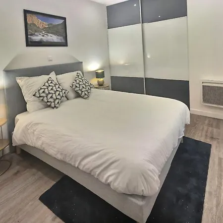 Appartement Mignon, T1 Bis Cosy & Calme, Neuf, Parking, Balcon *