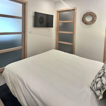 Apartment Mignon, T1 Bis Cosy & Calme, Neuf, Parking, Balcon *